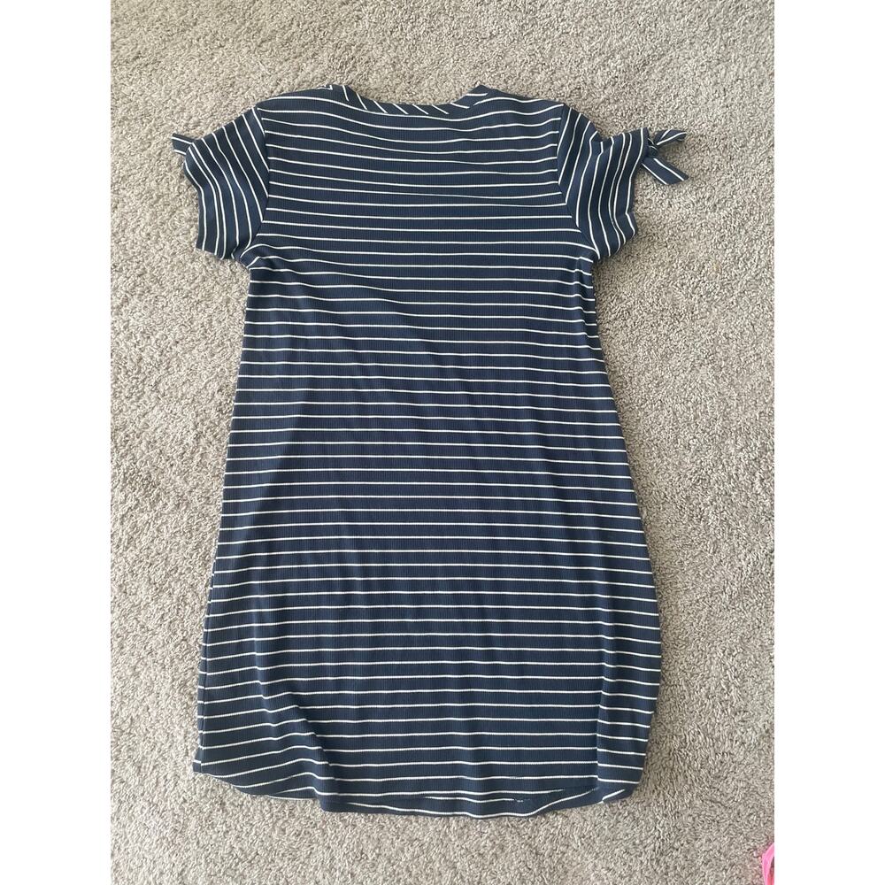 LC Lauren Conrad short sleeves striped shirt dress with tie details Sz M - Picture 9 of 13